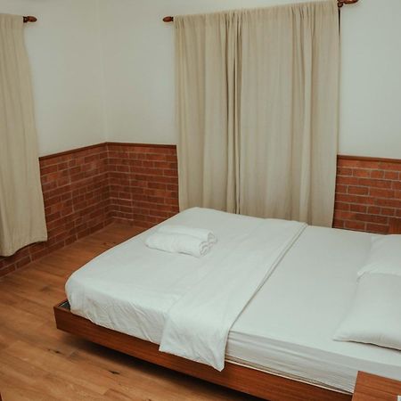 Waves And Shores Beach Villa 马拉利库兰 外观 照片