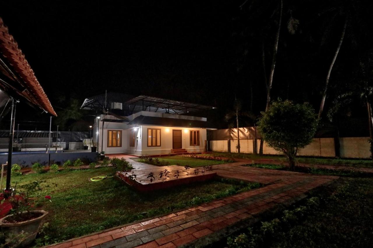 Waves And Shores Beach Villa 马拉利库兰 外观 照片