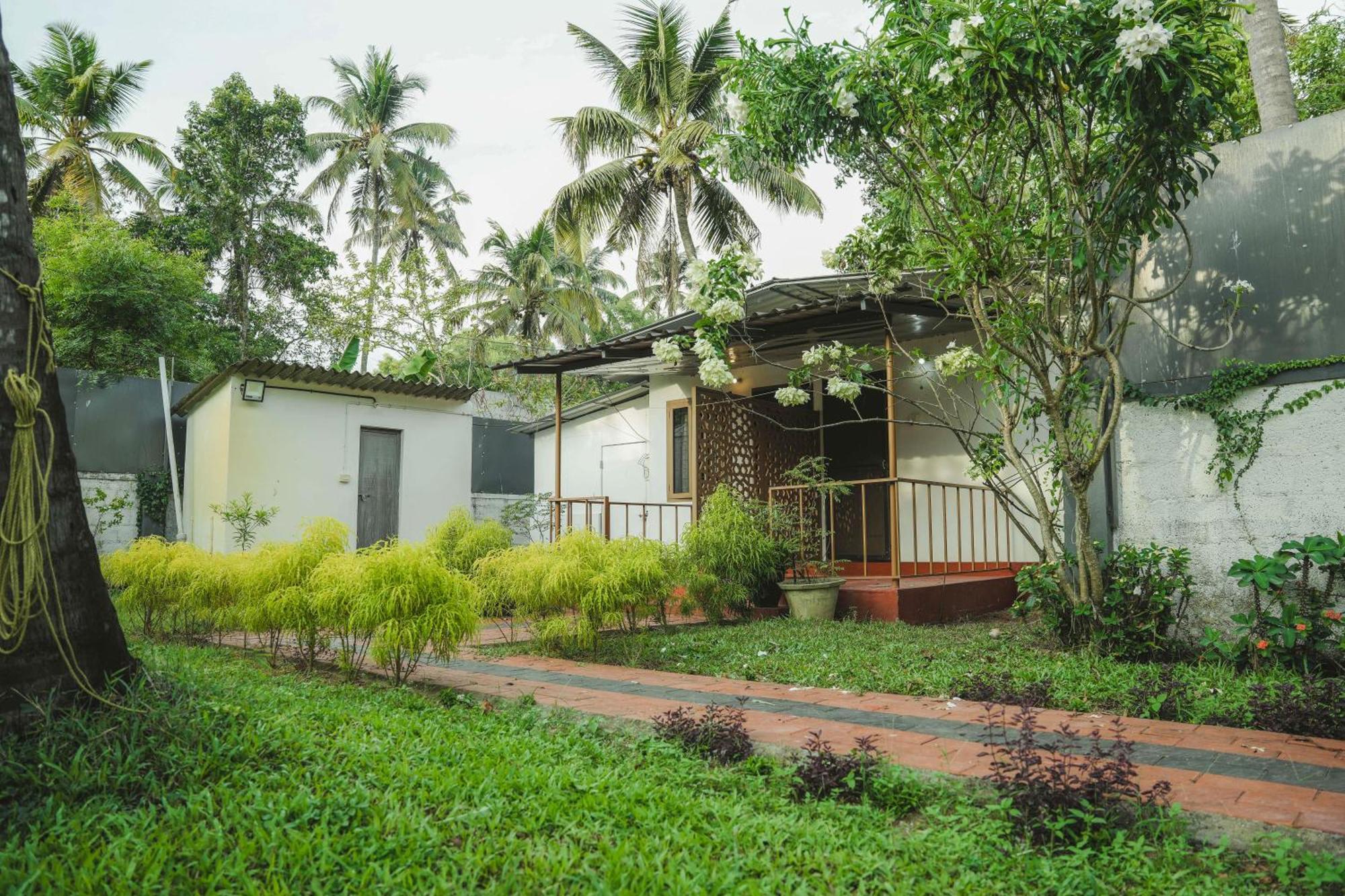 Waves And Shores Beach Villa 马拉利库兰 外观 照片